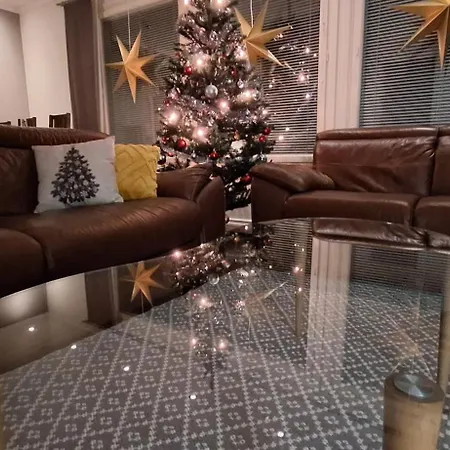 Villa Santa's Neighbor In