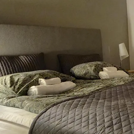 Villa Santa's Neighbor In