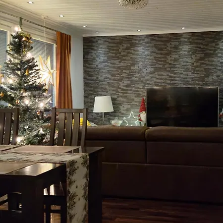 Villa Santa's Neighbor In *