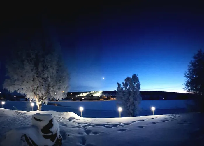 Villa Santa's Neighbor In *